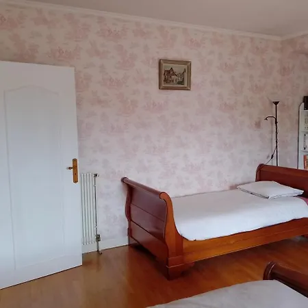 Charmante Maison De Centre Bourg Avec Jardin * Saint-Sozy